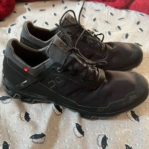 On Running womens Shoes - Black and Gray